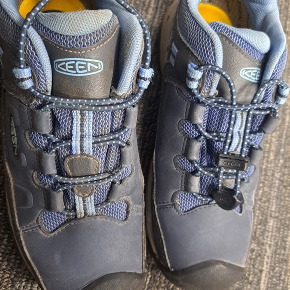 KEEN Big Kids' Targhee Waterproof Low Blue Nights/Della Blue Hiking Shoe - Picture 3 of 7